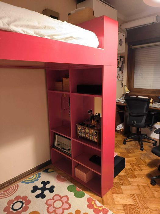 Cama beliche superior lacada cor de rosa