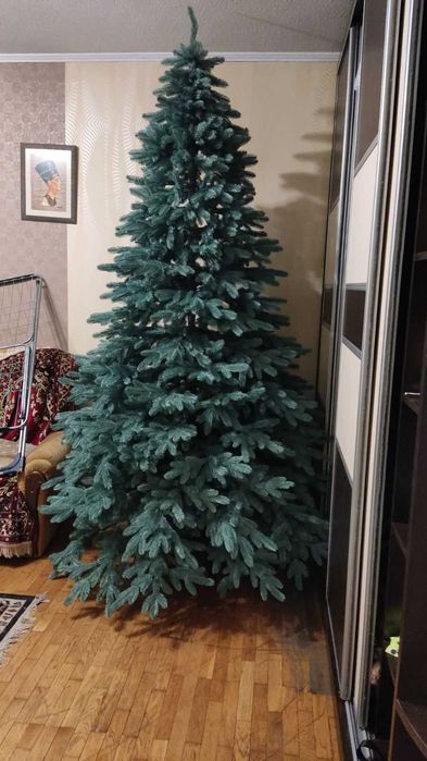 Лита Зелена та Блакитна Ялинка