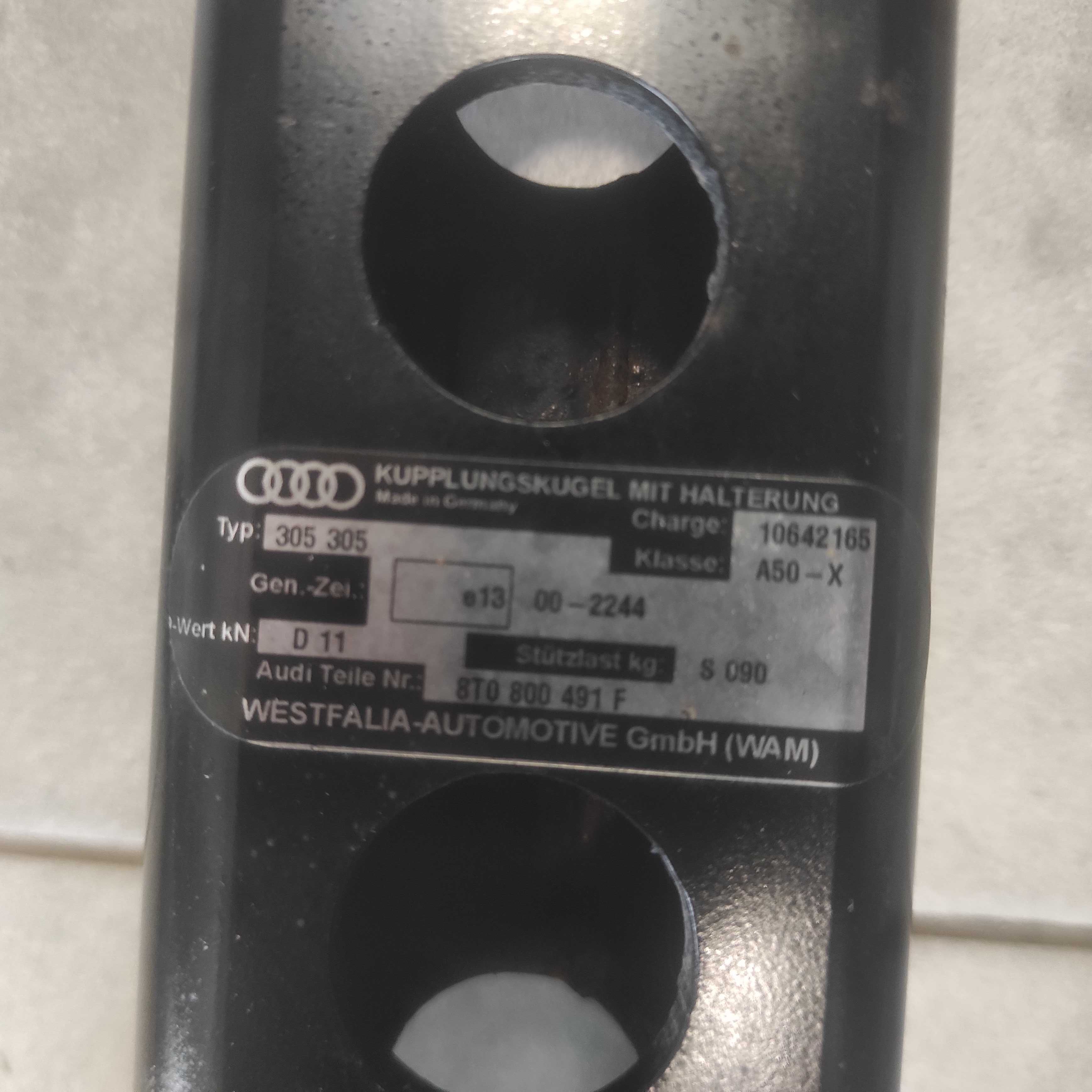Oryginalny odpinany Hak holowniczy Audi A4 A5 b8