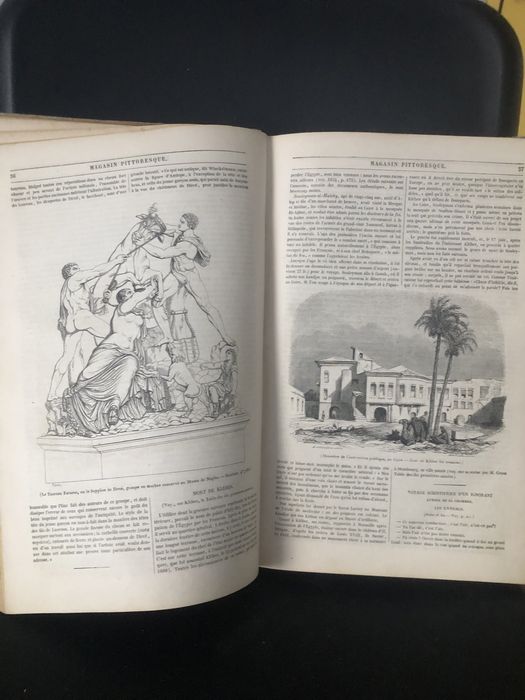 Старинная книга на французком языке