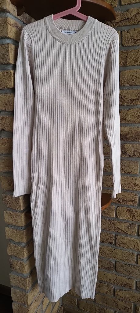 Reserved sukienka S
