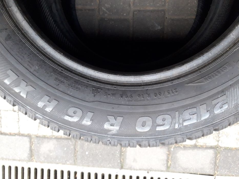 SEMPERIT 215/60R16 99H , pojedyńcza opona zimowa.