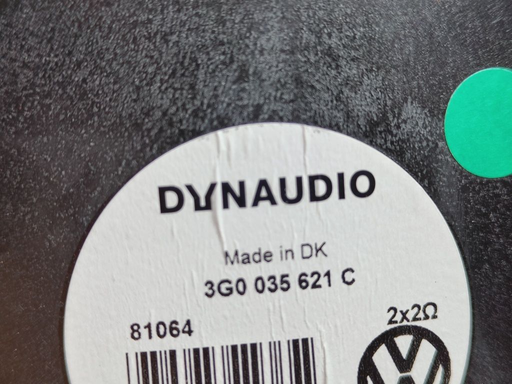 Subwoofer Passat B8 / dynaudio model 3G0035...