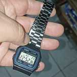 Relógio Casio muito bem funcional