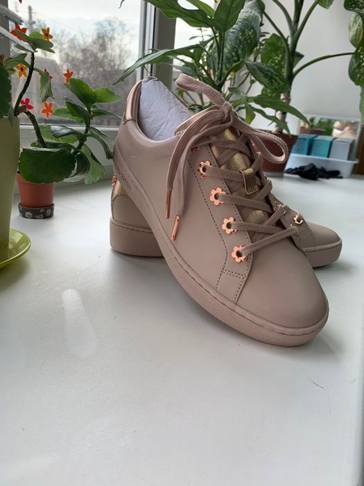 Michael Kors кожа 7,5 на стопу 24,5см