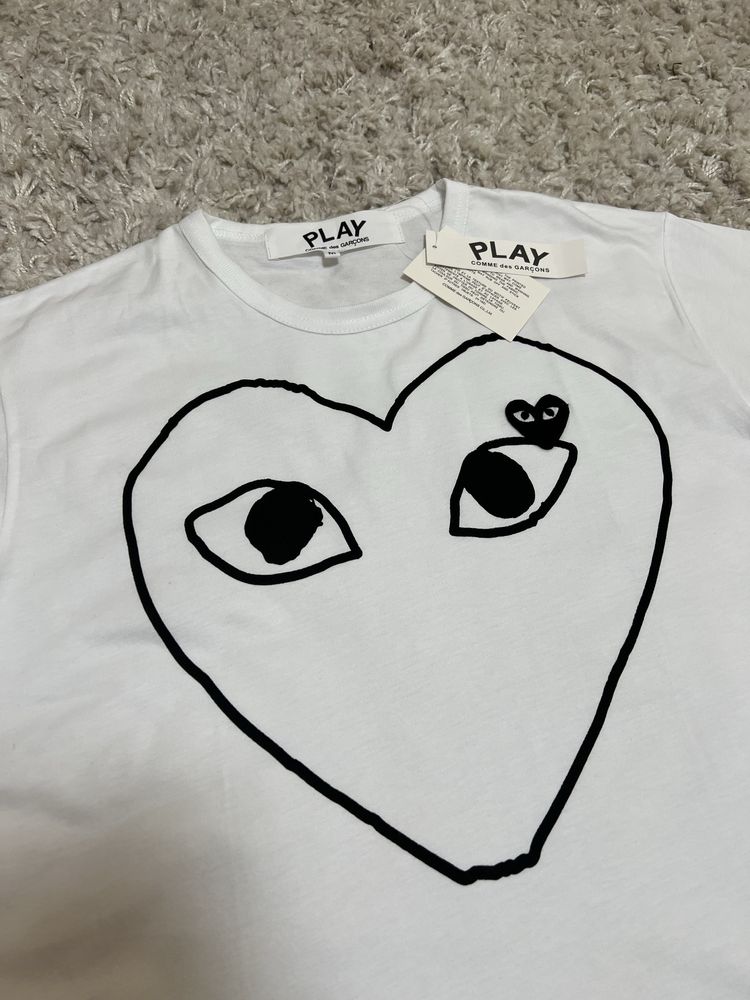 Comme des garcons play футболка