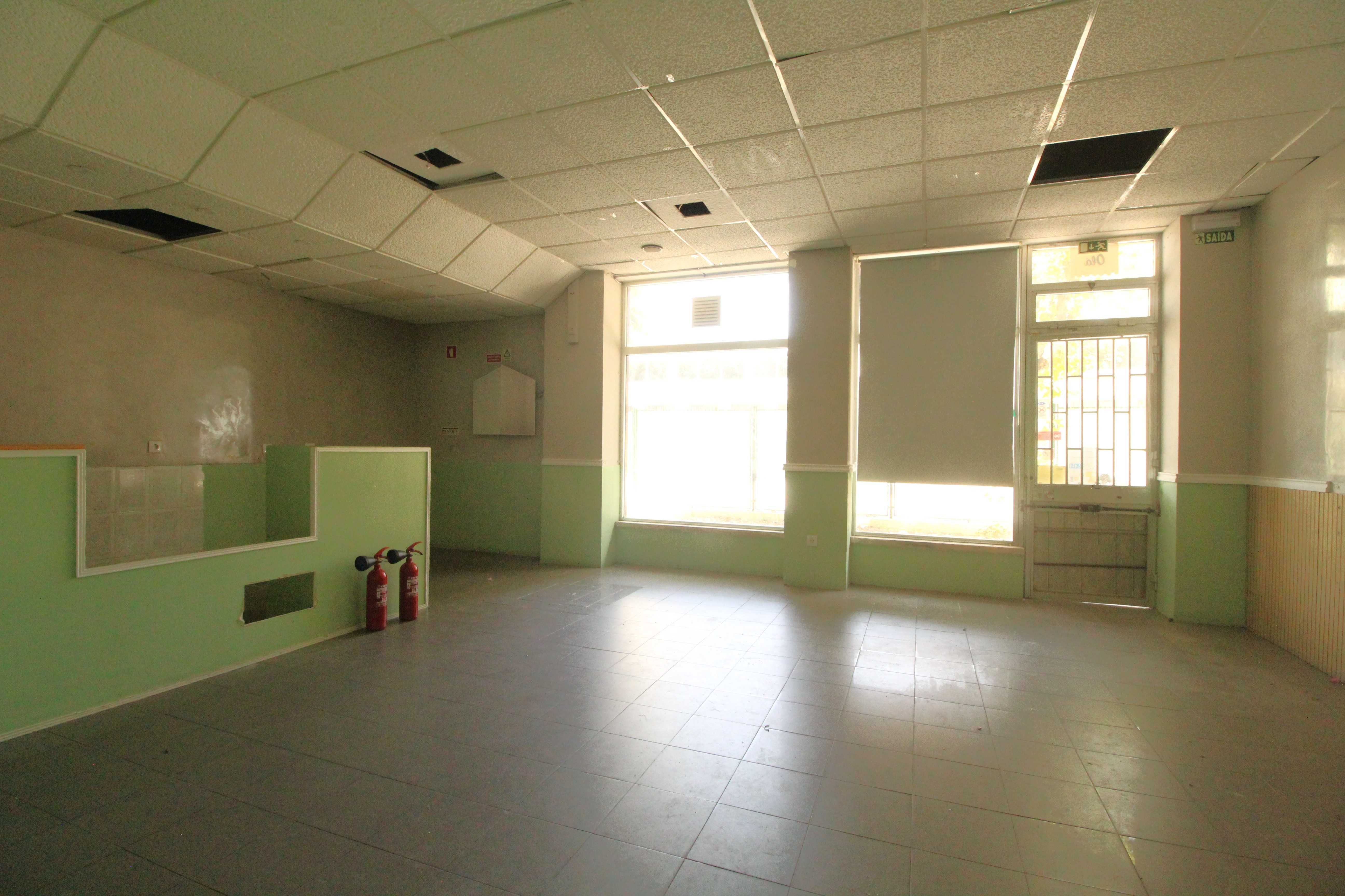 Arrenda-se Loja no Polis com 78m2