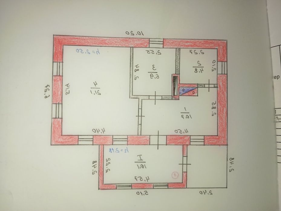 Продається будинок з господарськими будівлями