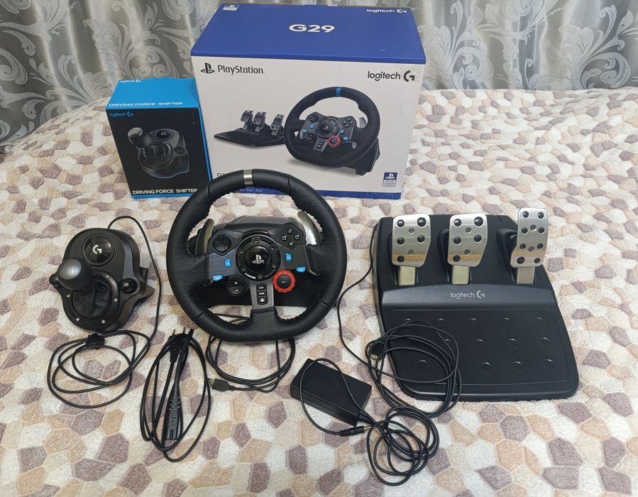 Продам в ідеальному стані кермо logitech g29 + shifter