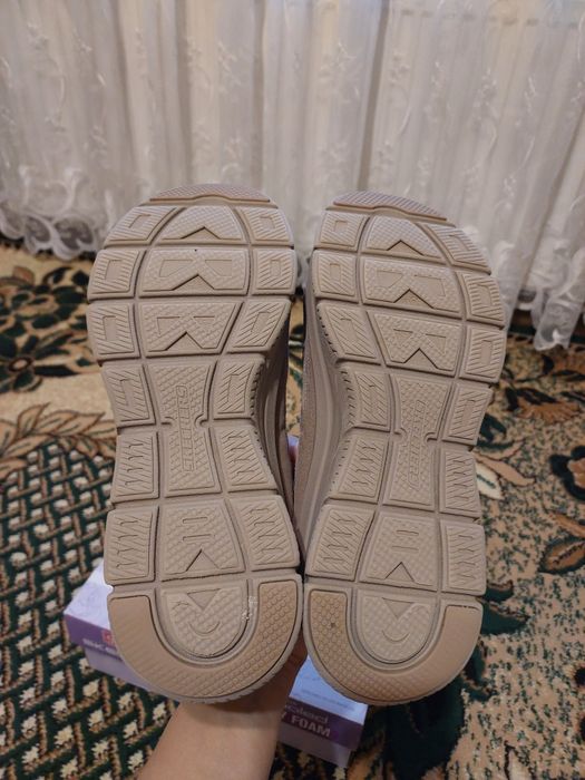 Жіночі кросівки Skechers 37.5 сіро-коричневий 158590 DKTP