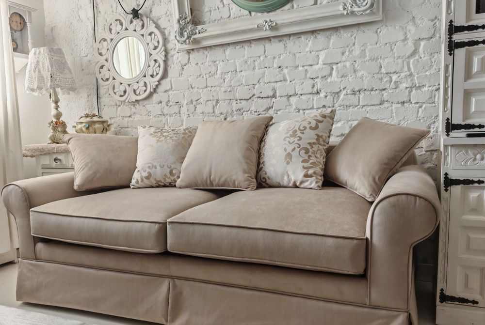 Sofa rozkładana z funkcją spania.