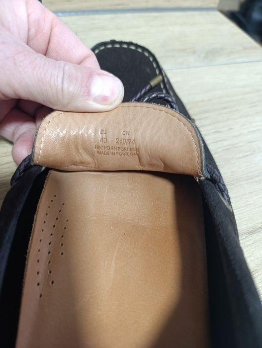 Замшеві мокасини Massimo Dutti темно-коричневого кольору.