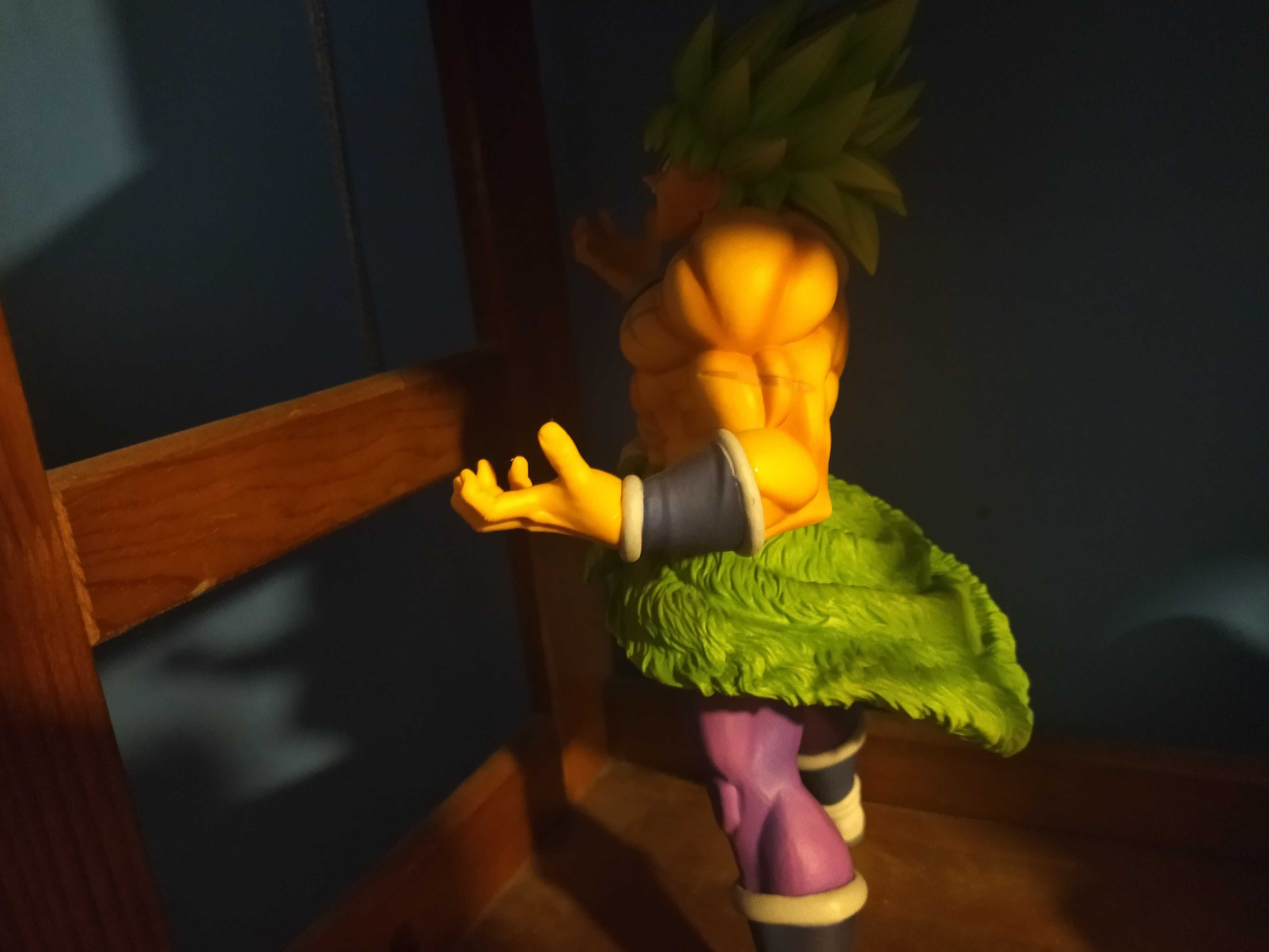 Figure action do broly