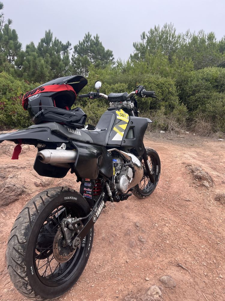 Vendo/troco Yamaha DTR 125 Supermotard 16.9 kW, em bom estado geral.