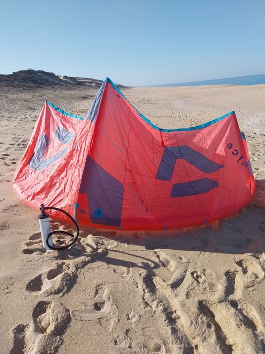 Kitesurf Duotone 12m 2023 e 9m Core