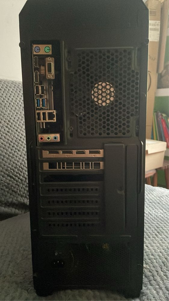 Komputer gtx1660 i3 10gen +monitor i myszka gratis
