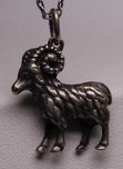 Srebrna zawieszka baran znak zodiaku vintage.