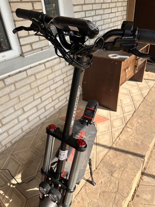 Срочно продам Crosser Rocket 3200w електросамокат