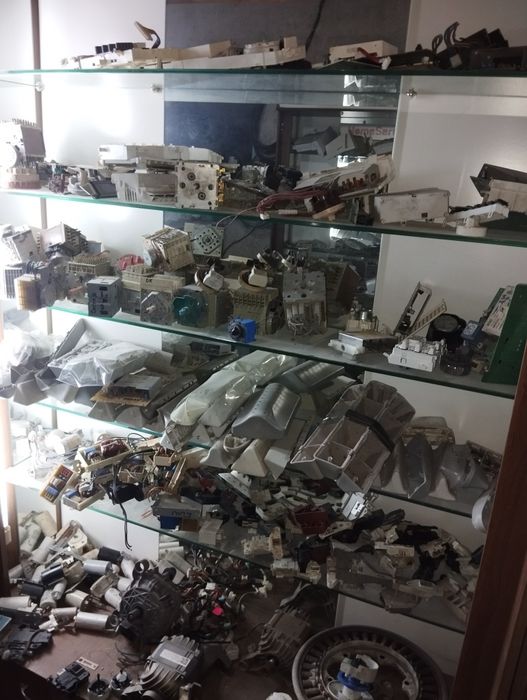 Люк на стиральную машину .Большой выбор запчастей.
Двигатель
Модуля
Ко