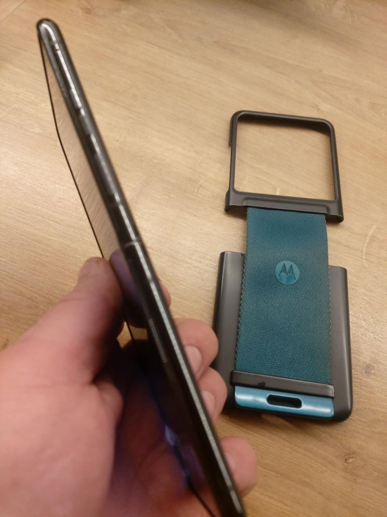 Motorolą razr 40 Ultra stan bdb