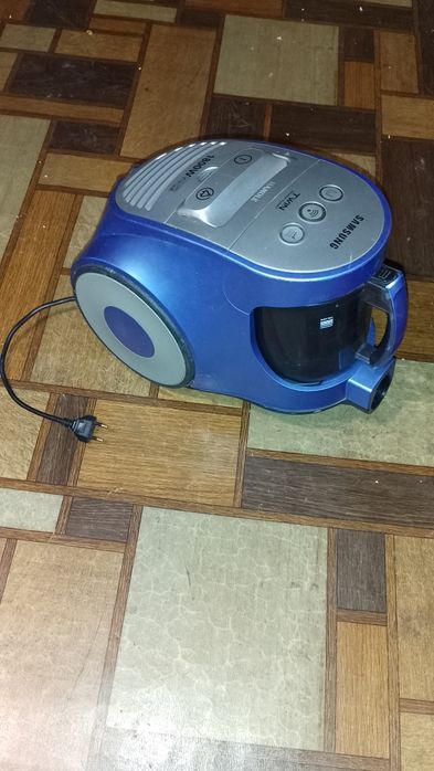 Пылесос ,, Samsung,, Twin 1800W