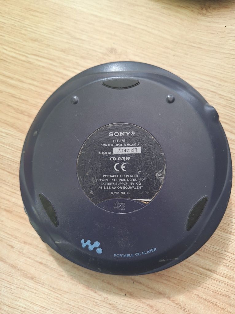 Sony Purple/Blue CD Walkman Player ESPMax (D-E220)