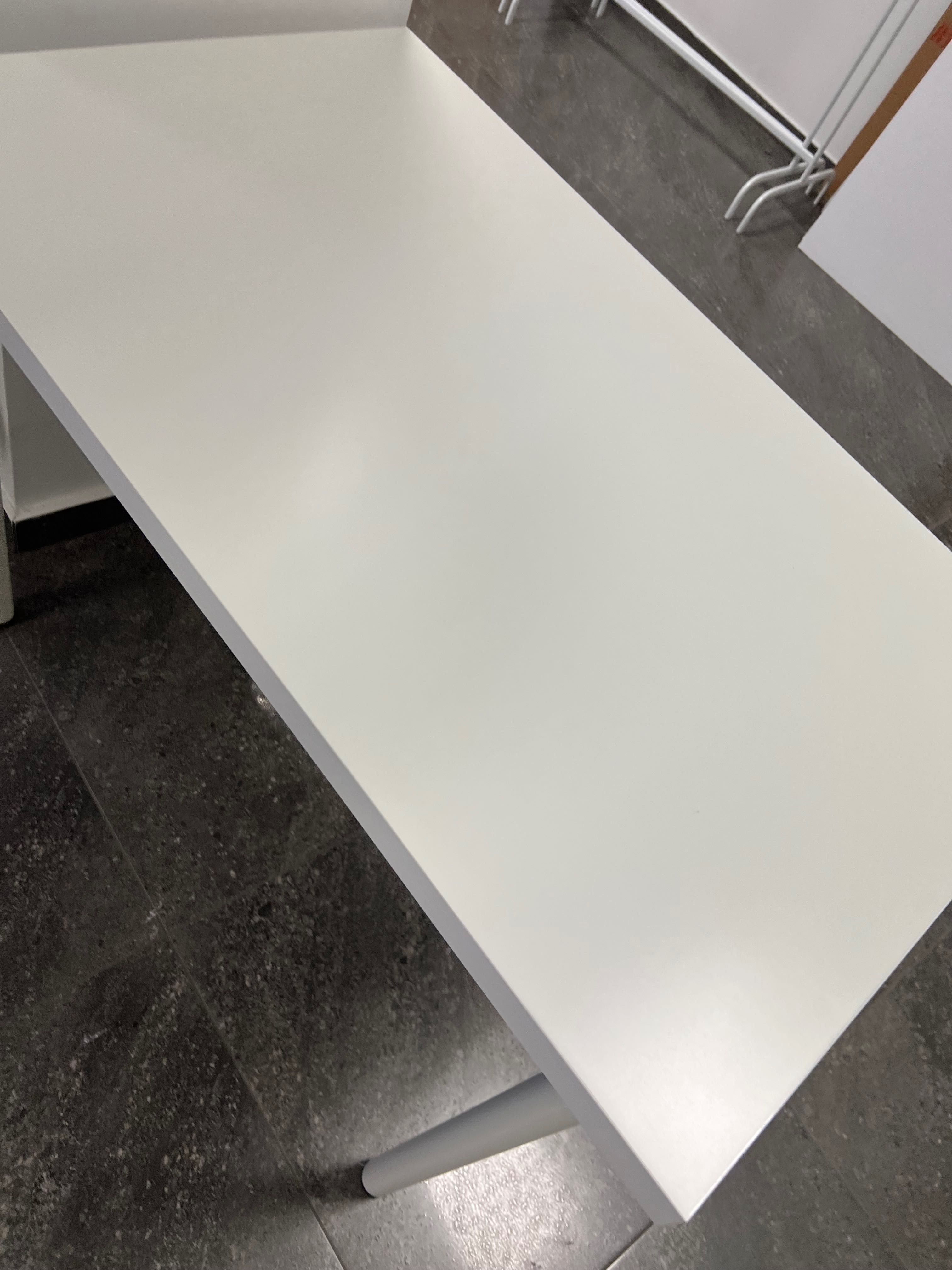Biurko biały i ciemnoszary model, 120x60 cm Ikea jak nowe