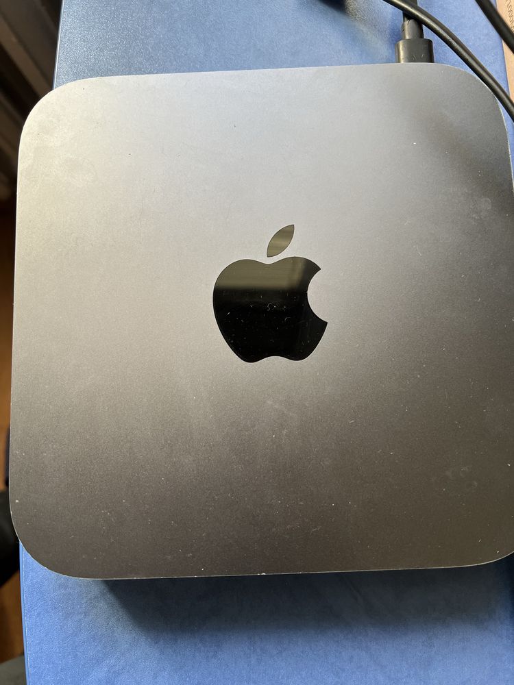 Продаю Mac mini A1993