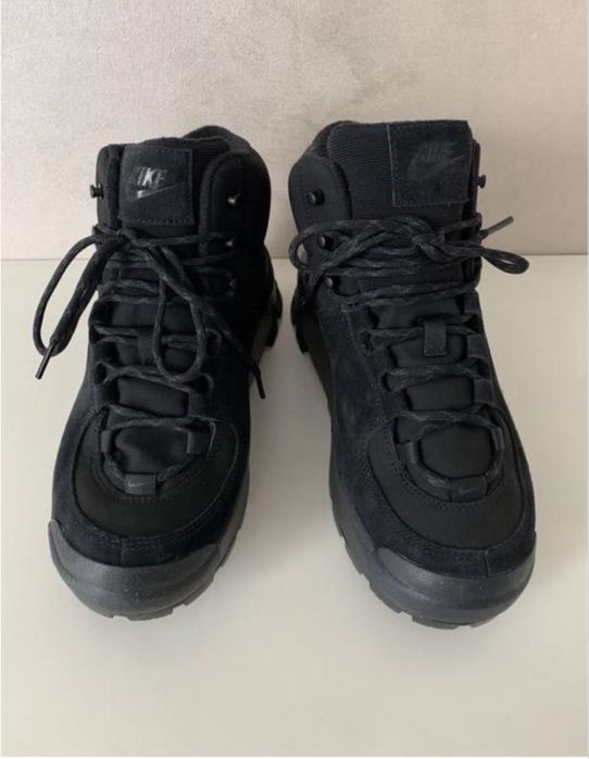 Кросівки чоботи NIKE