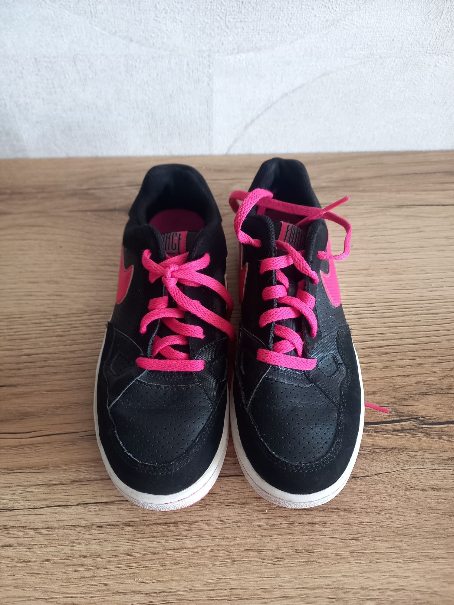 Nike кеди кросівки для дівчинки 34р