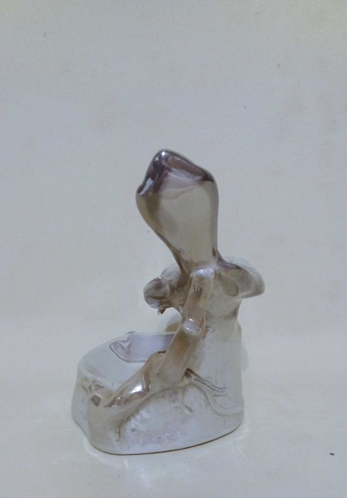 Figurka porcelanowa / popielnica porcelanowa - PTAK