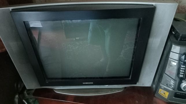 Телевизор  Samsung slim fit