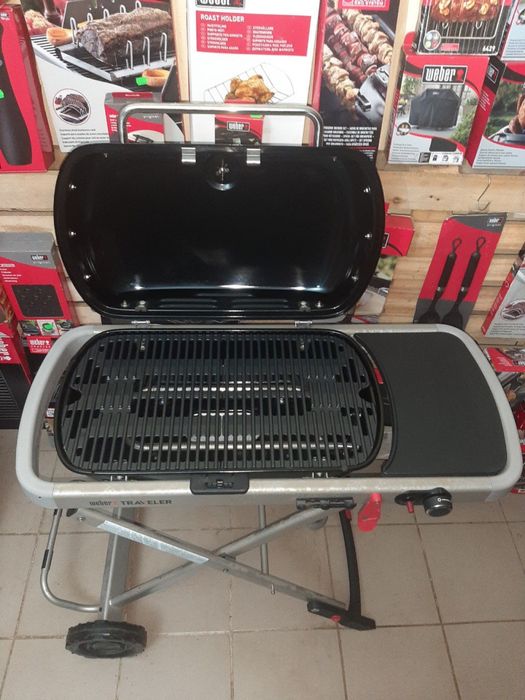 Портативний газовий гриль Weber Traveler