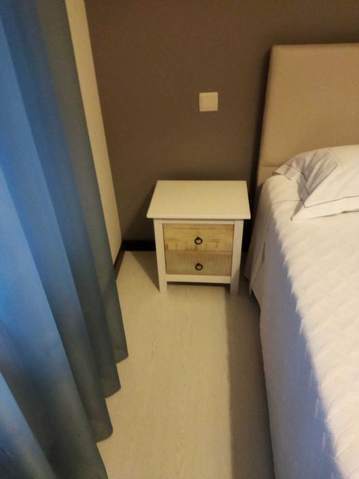 mesa de cabeceiras (x2)