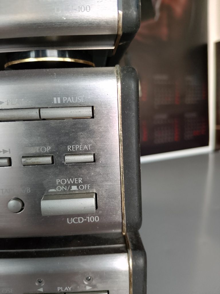 Sprzedam segmenty wieży denon.