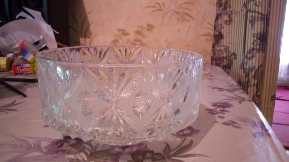Срочно хрустальная салатница