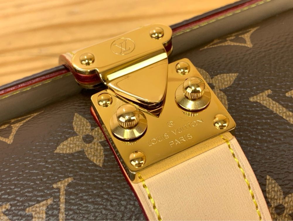 Louis Vuitton Etui Bijoux (шкатулка для украшений)