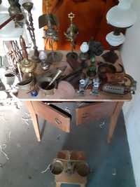 Lote de antiguidades - candeeiros a óleo e outros items