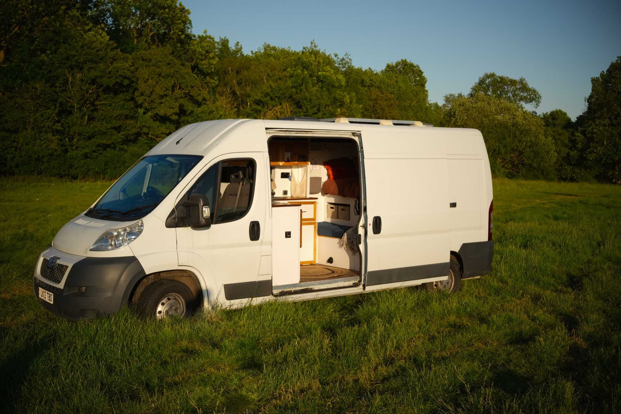 BEAUTIFUL Converted Off-grid Campervan (Peugeot Boxer 2013)