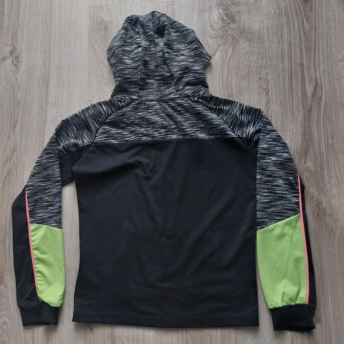 Bluza z kapturem sportowa swetr narzuta rozmiar 134 dziewczynka