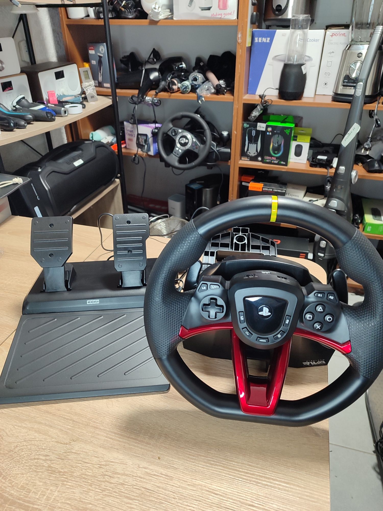 Комплект (руль, педали) Hori Wireless Racing (SPF-022U)