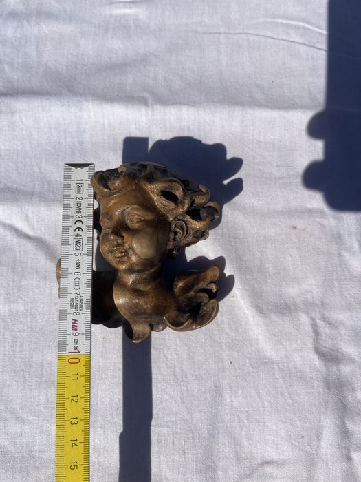 Drewniana figurka aniołek