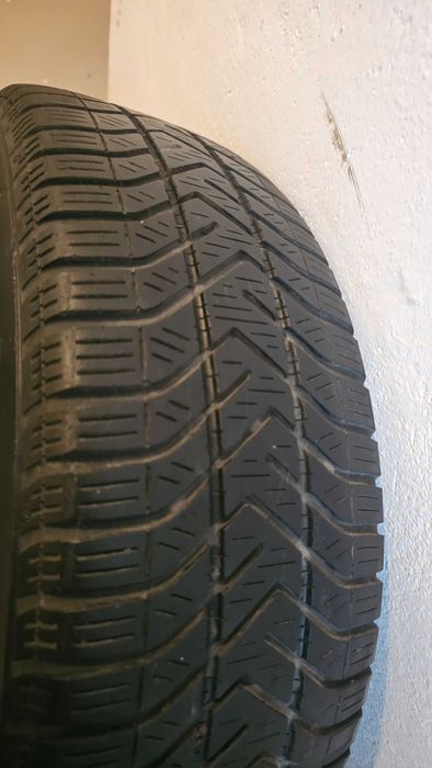 Koła zimowe Škoda Fabia 185/60 R15 Pirelli, kołpaki gratis!