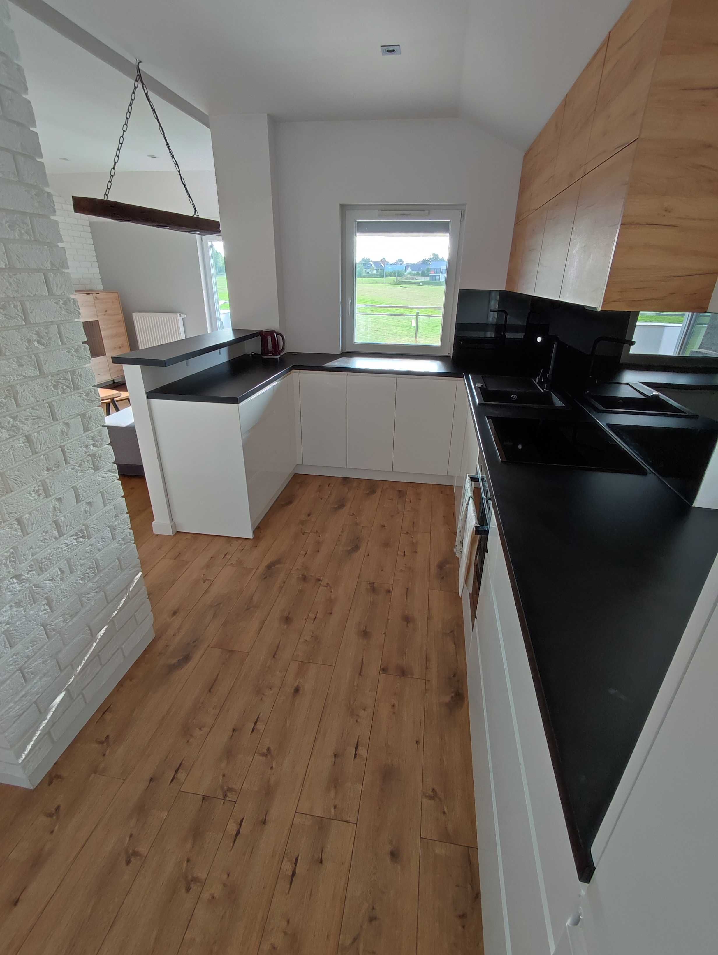 Sprzedam apartament nad jeziorem Sajmino, Winda,duże balkony,plaża.