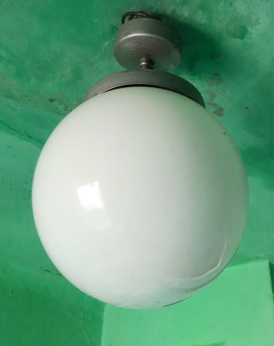 Lampa sufitowa, biała, stara z PRL.