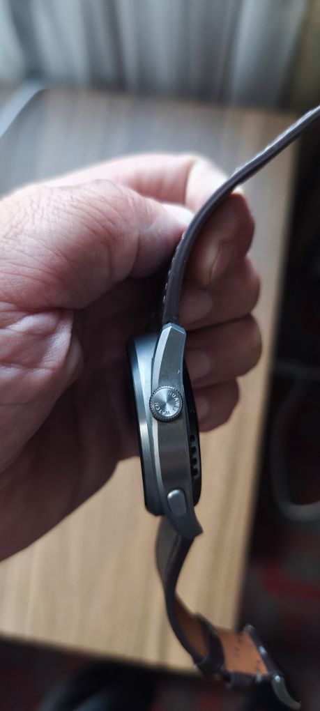 Годинник Huawei watch 3 pro з e-sim.