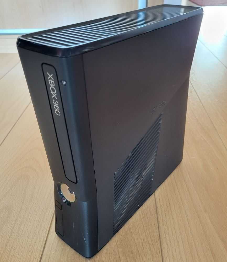 Xbox 360 Slim 500 GB com RGH 3.0 + TV LCD