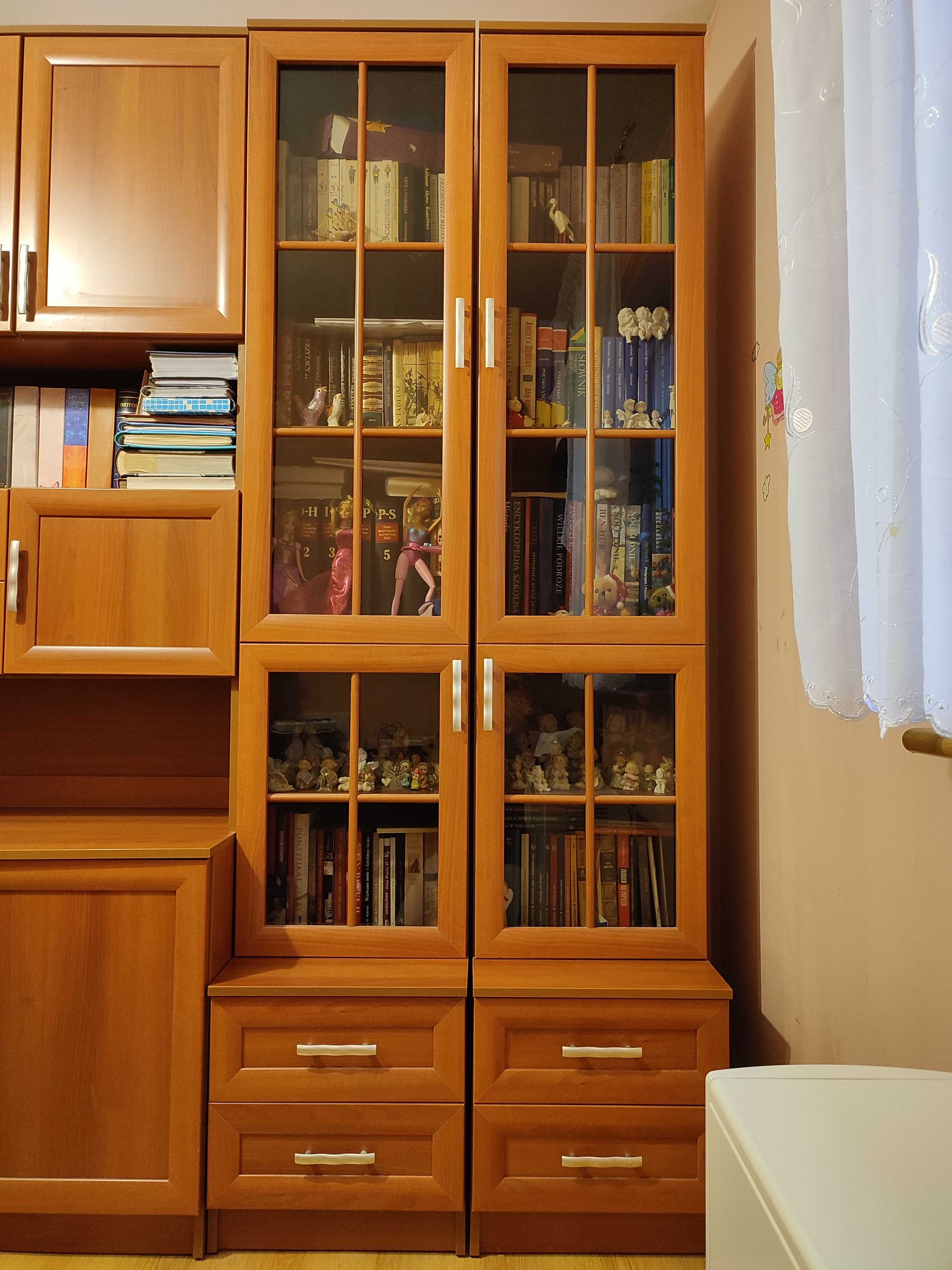 Meble Gawin, 3 elementy, witryny, s.b.dobry. Zarezerwowane.
