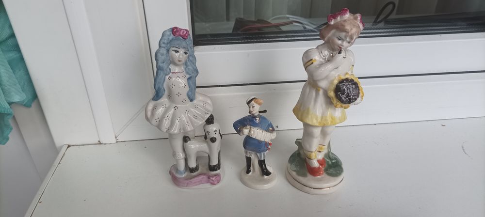 Фарфоровые статуэтки , статуетки