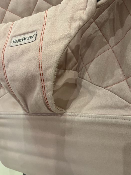 Babybjorn leżaczek dla dziewczynki